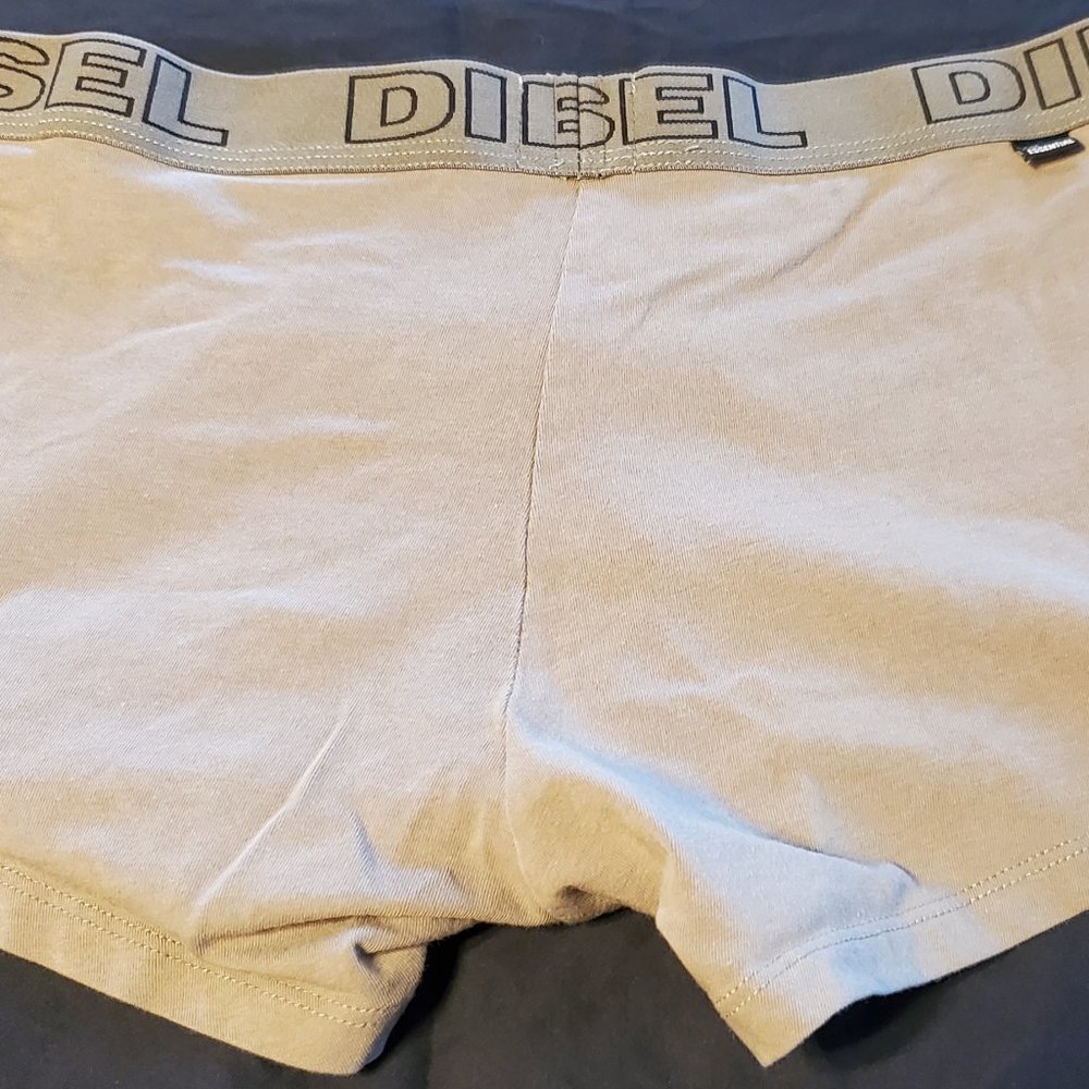 Diesel "The Essential" Trunks Size S - Picture 3 of 3